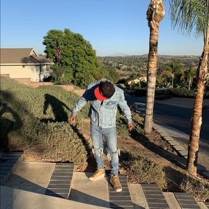 Meet your Posher, Charles